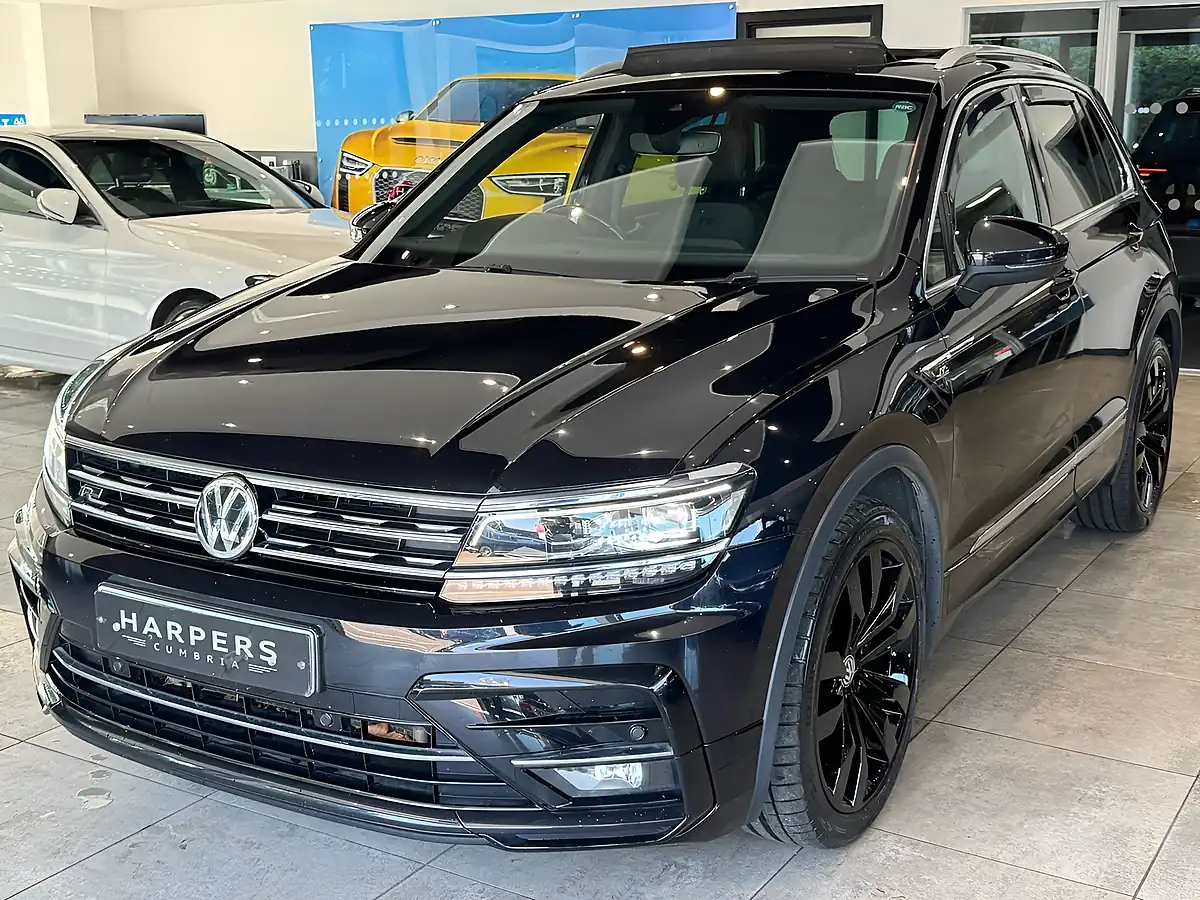 Used 2018 Volkswagen Tiguan R-Line Black - Interior and Exterior details 16