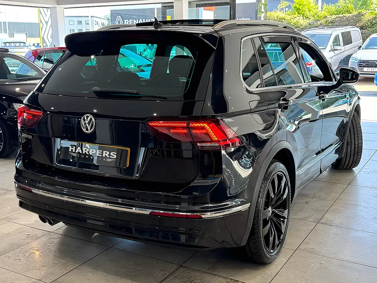 Used 2018 Volkswagen Tiguan R-Line Black - Interior and Exterior details 2