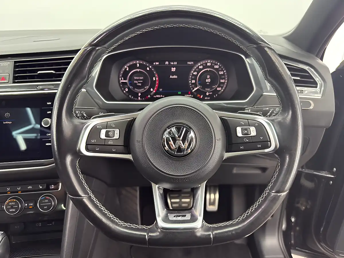 Used 2018 Volkswagen Tiguan R-Line Deep Black - Interior and Exterior details 17