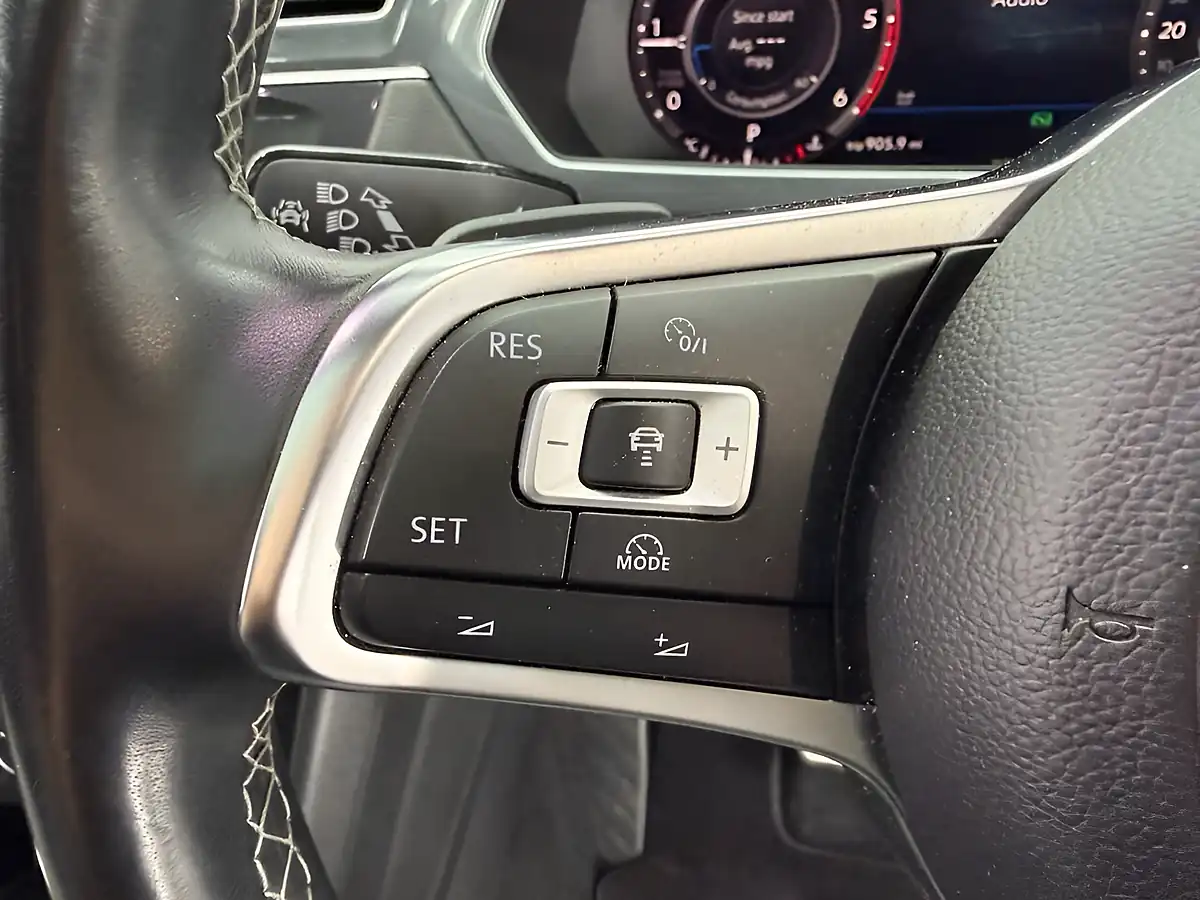 Used 2018 Volkswagen Tiguan R-Line Deep Black - Interior and Exterior details 18