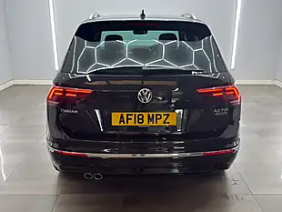 Used 2018 Volkswagen Tiguan R-Line Deep Black - Interior and Exterior details 6