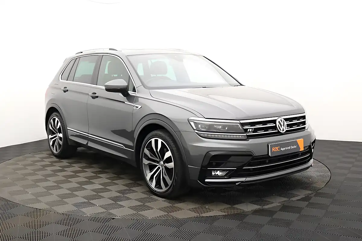 Used 2018 Volkswagen Tiguan R-Line Grey - Interior and Exterior details 10