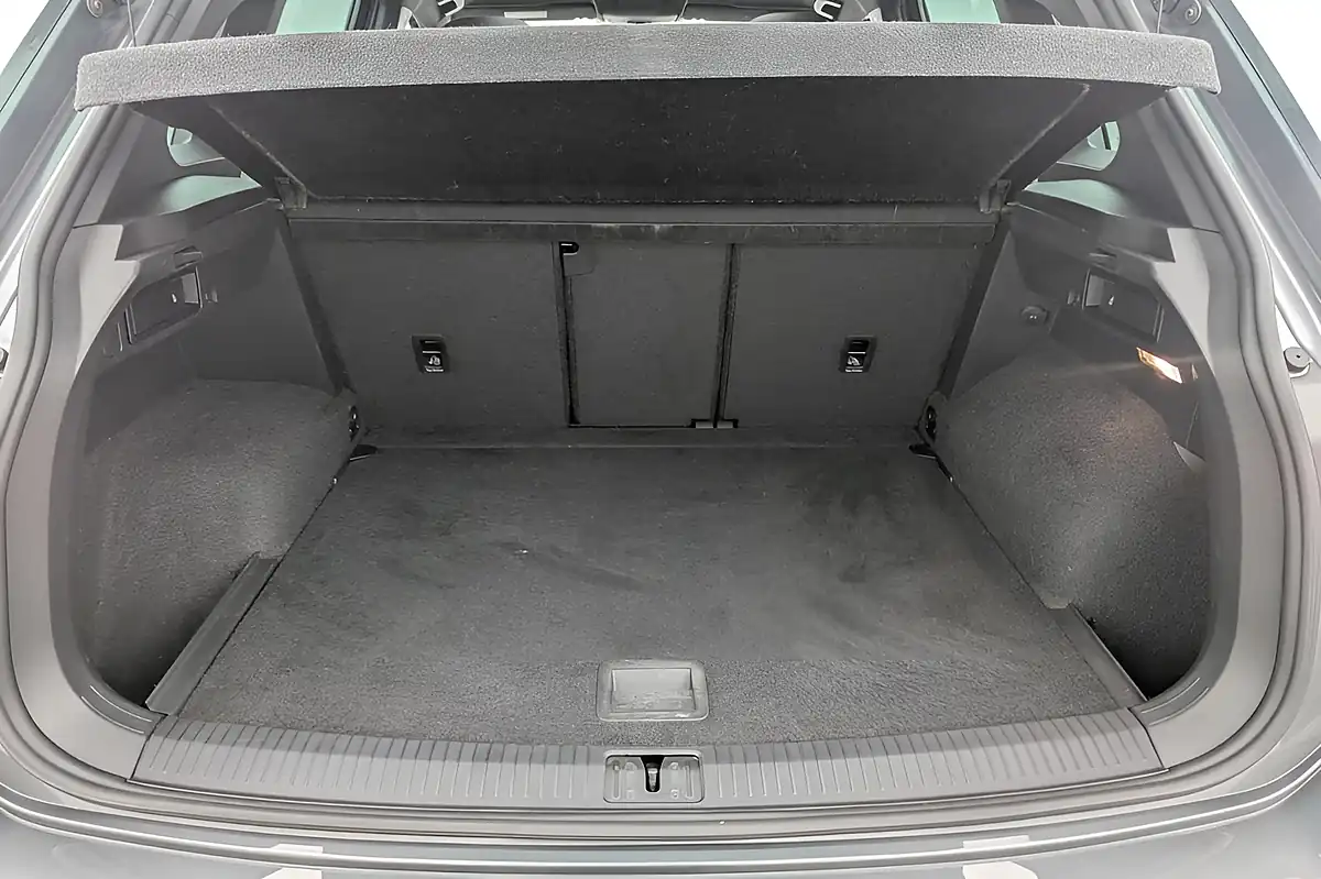 Used 2018 Volkswagen Tiguan R-Line Grey - Interior and Exterior details 18