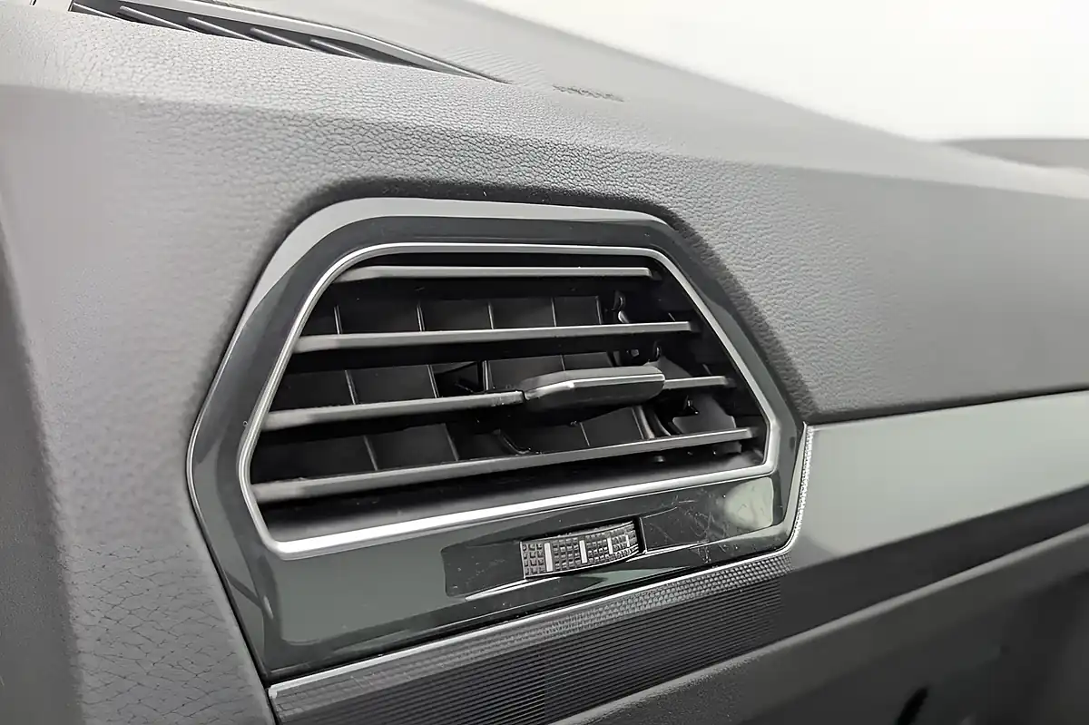 Used 2018 Volkswagen Tiguan R-Line Grey - Interior and Exterior details 19