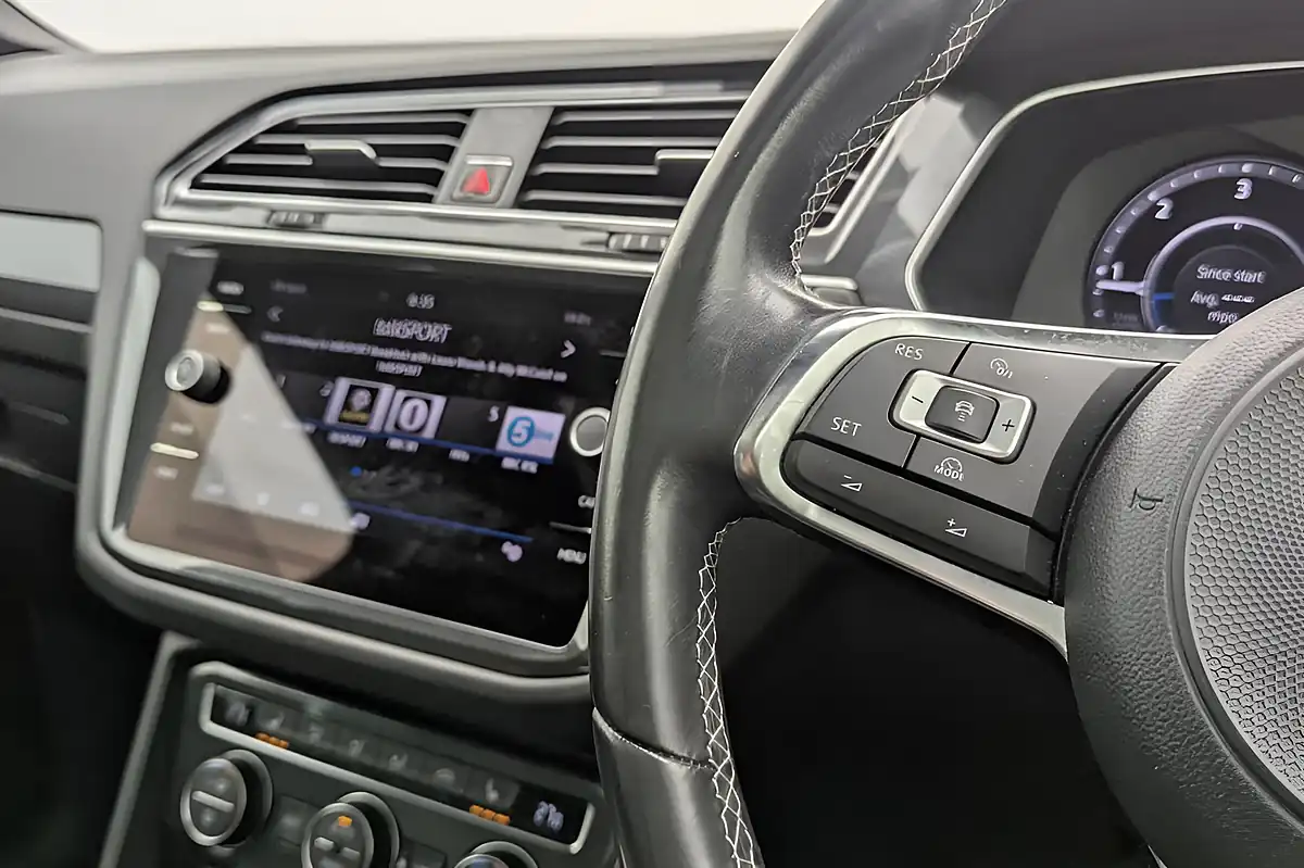 Used 2018 Volkswagen Tiguan R-Line Grey - Interior and Exterior details 3