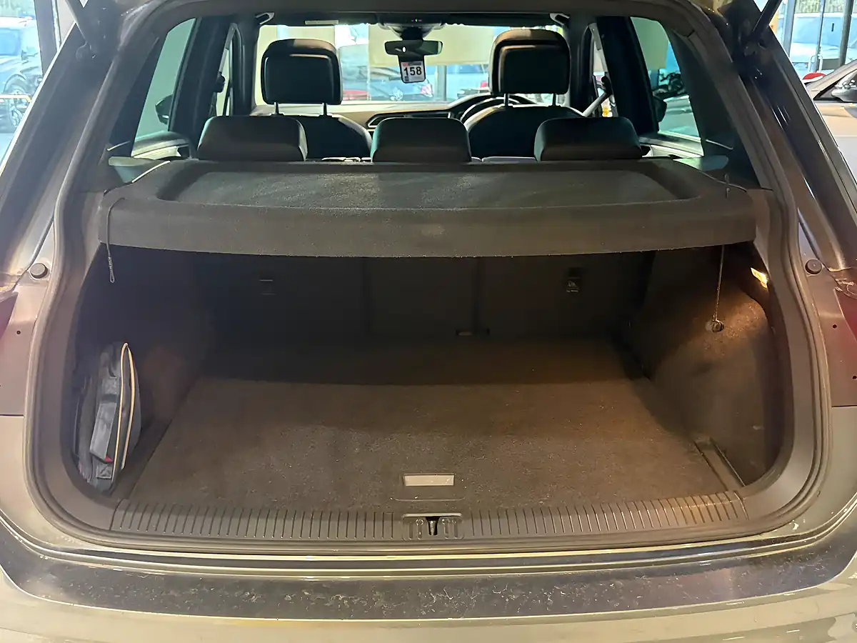 Used 2018 Volkswagen Tiguan R-Line Grey - Interior and Exterior details 11