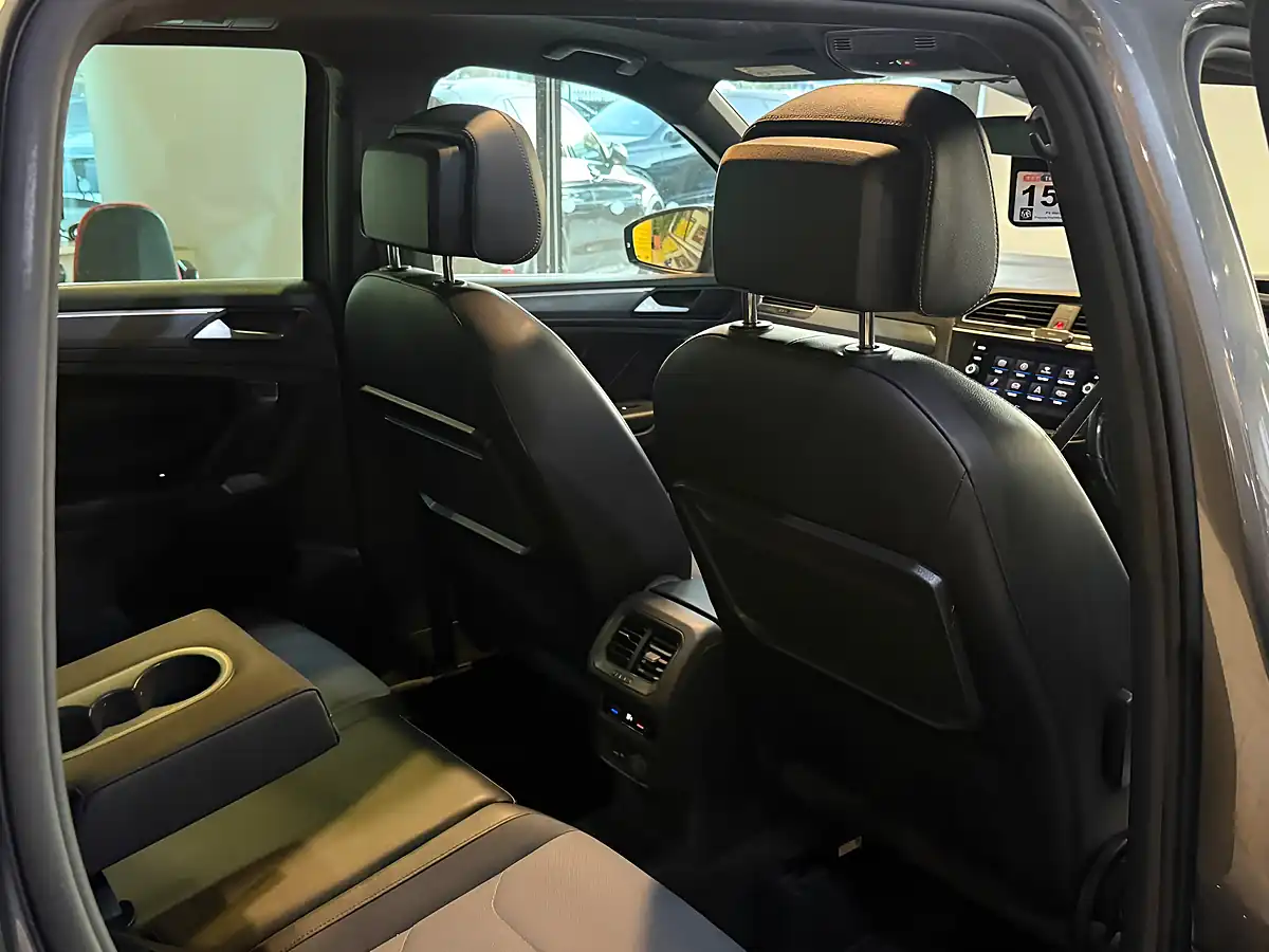 Used 2018 Volkswagen Tiguan R-Line Grey - Interior and Exterior details 14