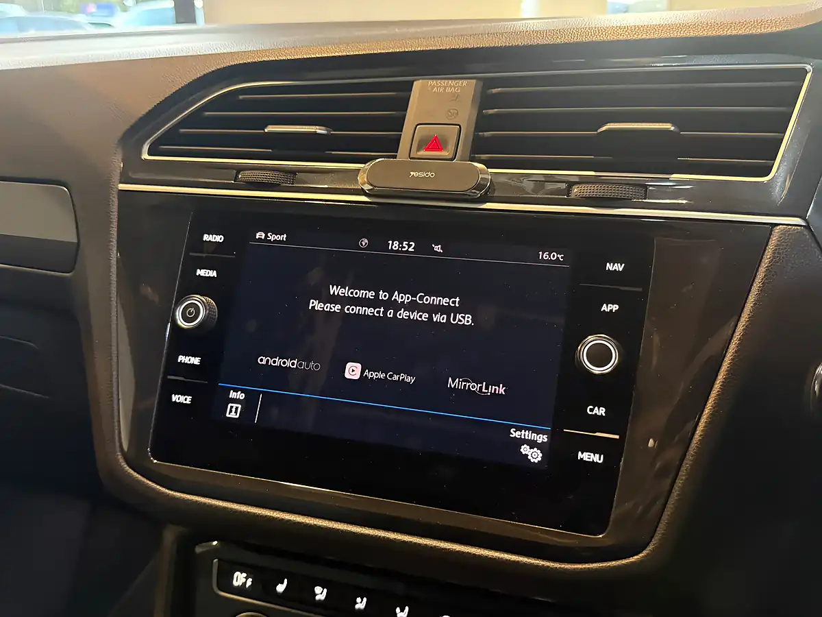 Used 2018 Volkswagen Tiguan R-Line Grey - Interior and Exterior details 17