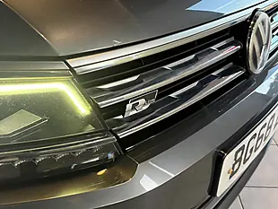 Used 2018 Volkswagen Tiguan R-Line Grey - Interior and Exterior details 3