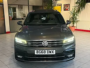 Used 2018 Volkswagen Tiguan R-Line Grey - Interior and Exterior details 4