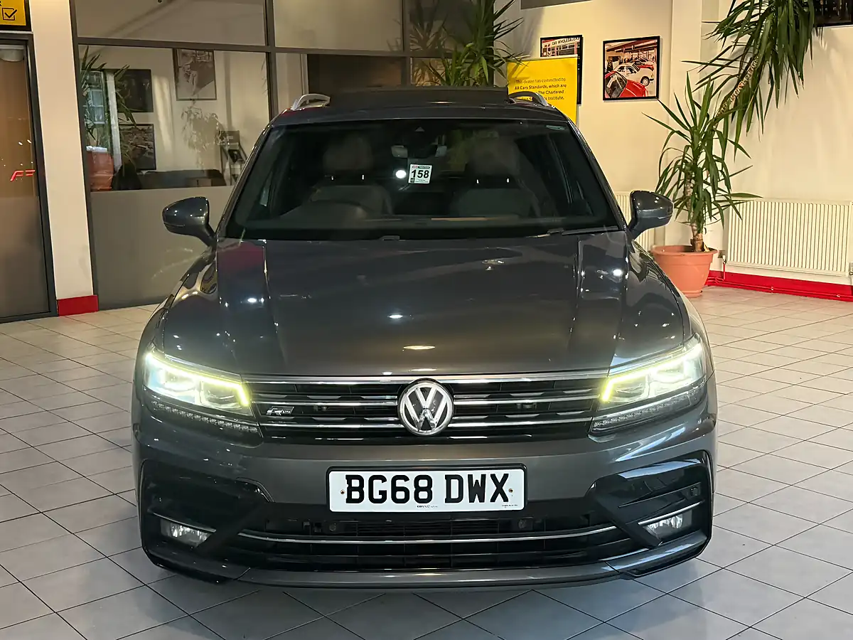 Used 2018 Volkswagen Tiguan R-Line Grey - Interior and Exterior details 4