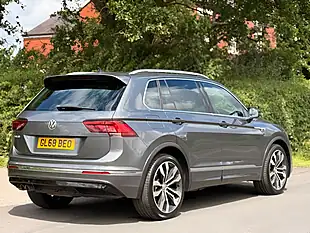 Used 2018 Volkswagen Tiguan R-Line Indium Grey - Interior and Exterior details 10