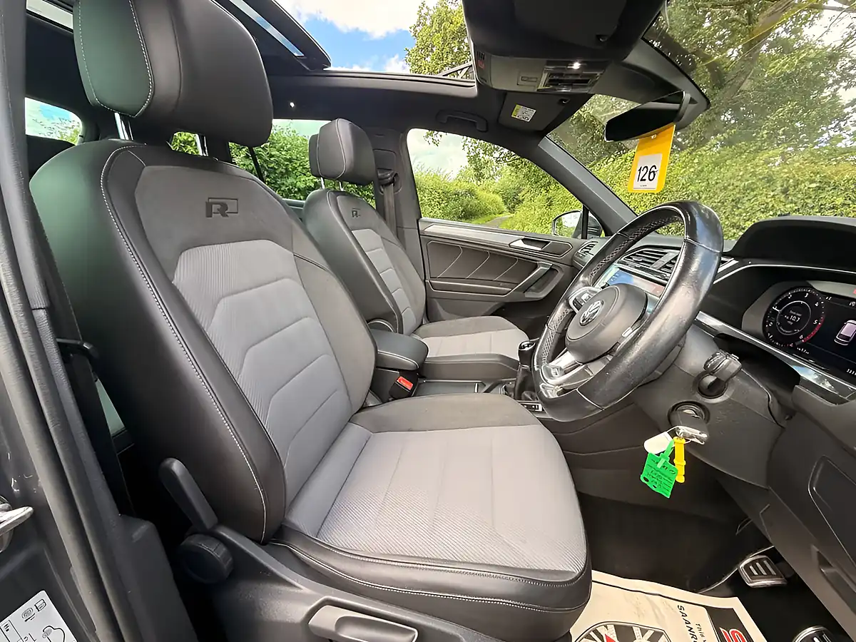 Used 2018 Volkswagen Tiguan R-Line Indium Grey - Interior and Exterior details 11