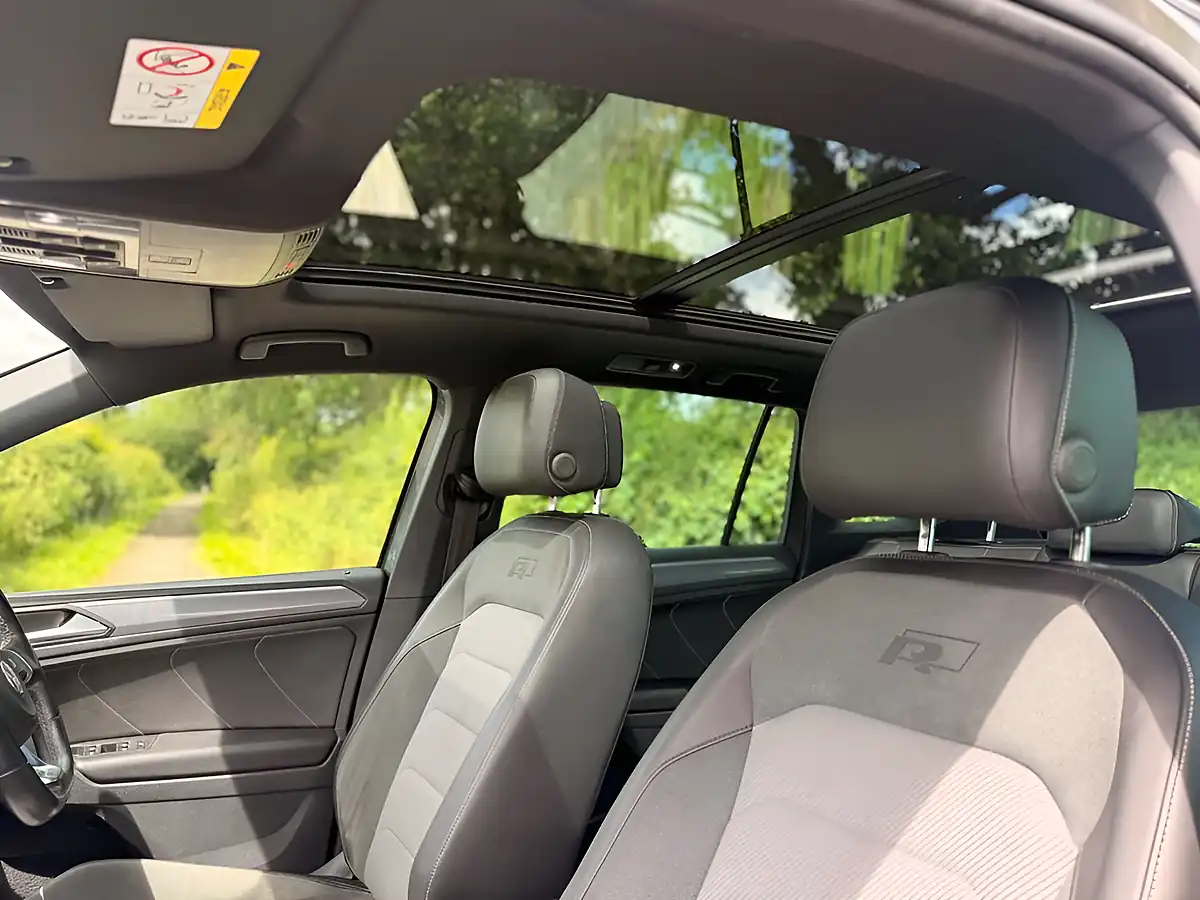 Used 2018 Volkswagen Tiguan R-Line Indium Grey - Interior and Exterior details 15