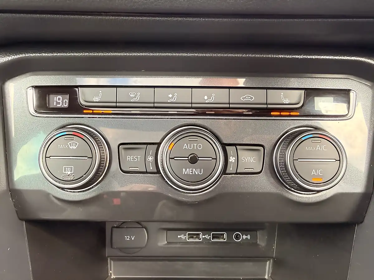Used 2018 Volkswagen Tiguan R-Line Indium Grey - Interior and Exterior details 20