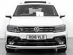 Used 2018 Volkswagen Tiguan R-Line Pure White - Interior and Exterior details 5