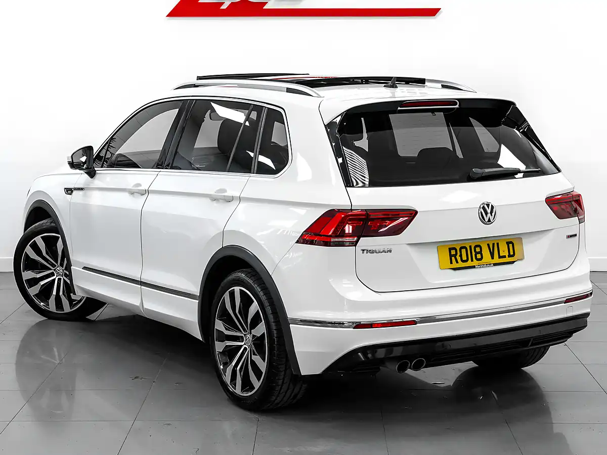 Used 2018 Volkswagen Tiguan R-Line Pure White - Interior and Exterior details 7
