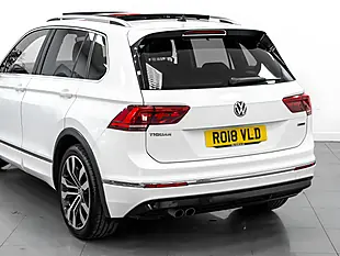 Used 2018 Volkswagen Tiguan R-Line Pure White - Interior and Exterior details 9