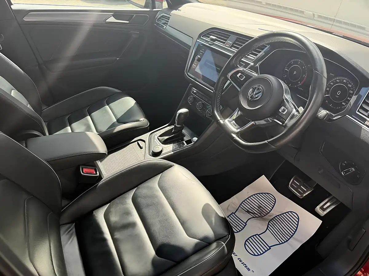 Used 2018 Volkswagen Tiguan R-Line Red - Interior and Exterior details 10