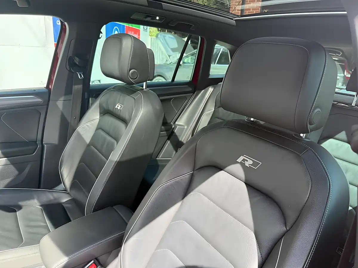 Used 2018 Volkswagen Tiguan R-Line Red - Interior and Exterior details 16
