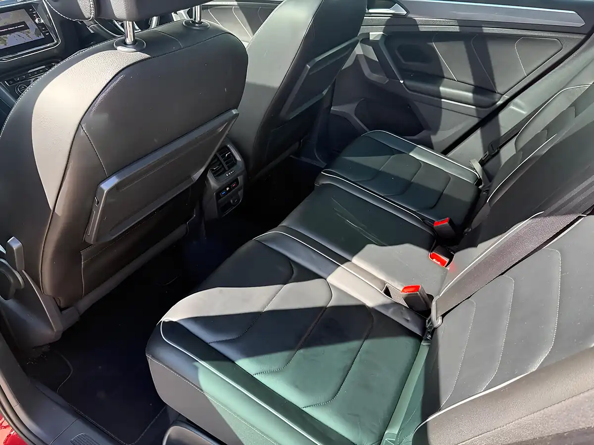Used 2018 Volkswagen Tiguan R-Line Red - Interior and Exterior details 17
