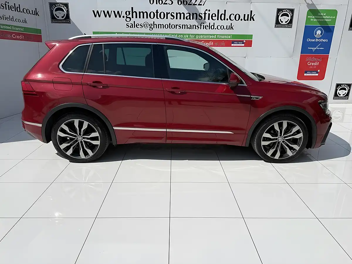 Used 2018 Volkswagen Tiguan R-Line Red - Interior and Exterior details 2