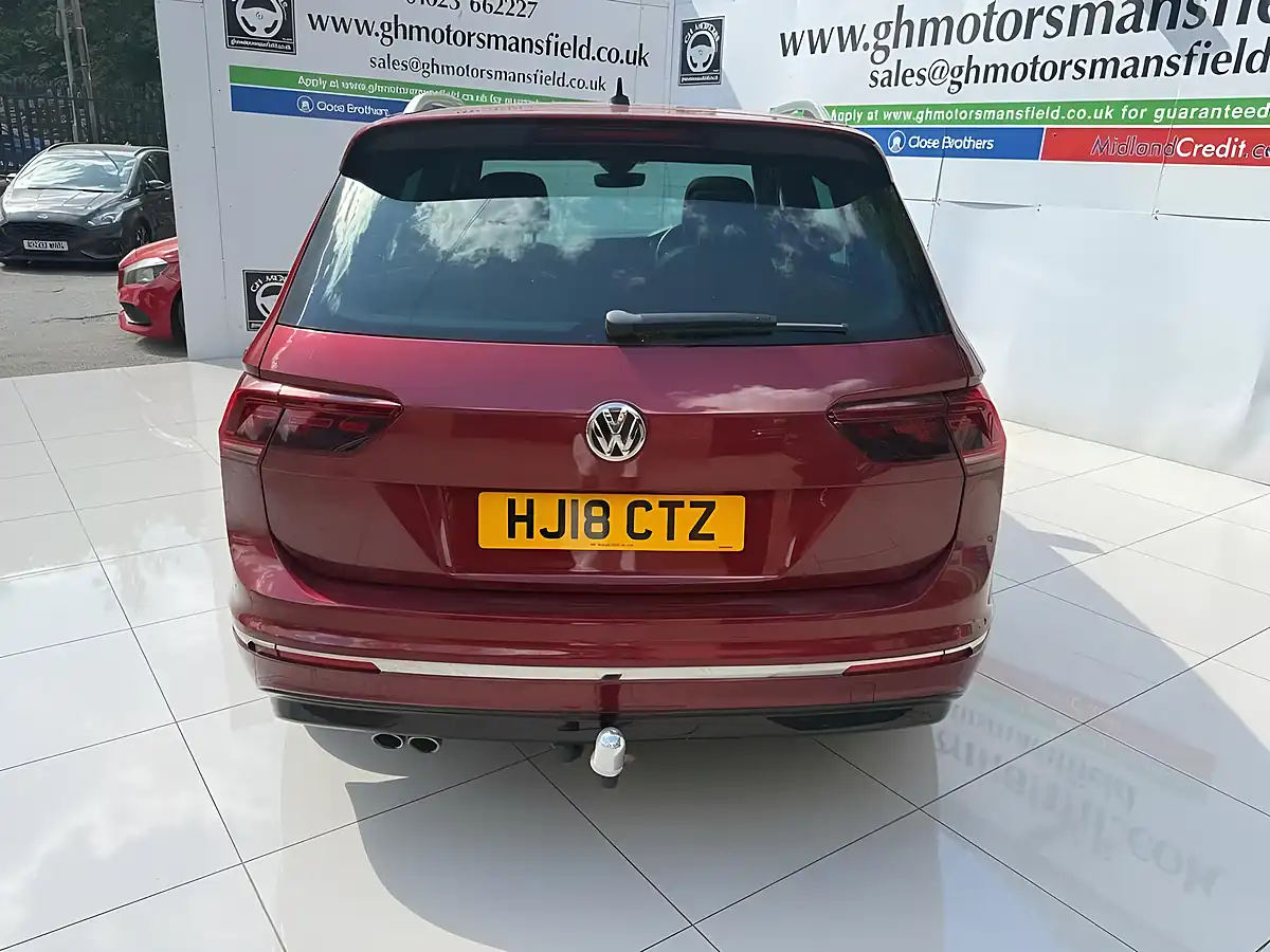 Used 2018 Volkswagen Tiguan R-Line Red - Interior and Exterior details 6