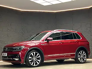 Used 2018 Volkswagen Tiguan R-Line Ruby Red - Interior and Exterior details 4