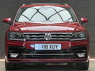 Used 2018 Volkswagen Tiguan R-Line Ruby Red - Interior and Exterior details 7