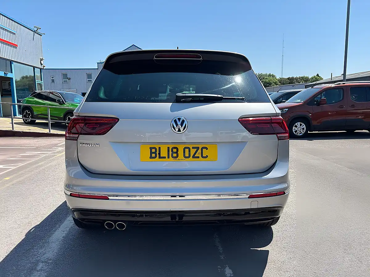 Used 2018 Volkswagen Tiguan R-Line Silver - Interior and Exterior details 11