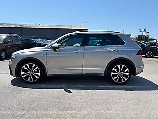 Used 2018 Volkswagen Tiguan R-Line Silver - Interior and Exterior details 12