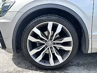 Used 2018 Volkswagen Tiguan R-Line Silver - Interior and Exterior details 14