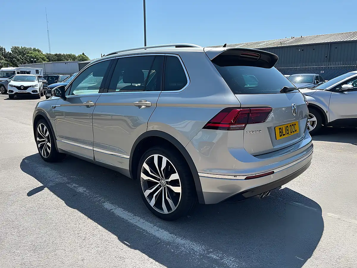 Used 2018 Volkswagen Tiguan R-Line Silver - Interior and Exterior details 3