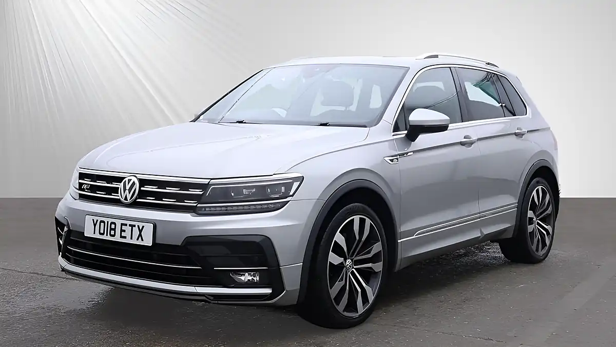 Used 2018 Volkswagen Tiguan R-Line Silver - Interior and Exterior details 4