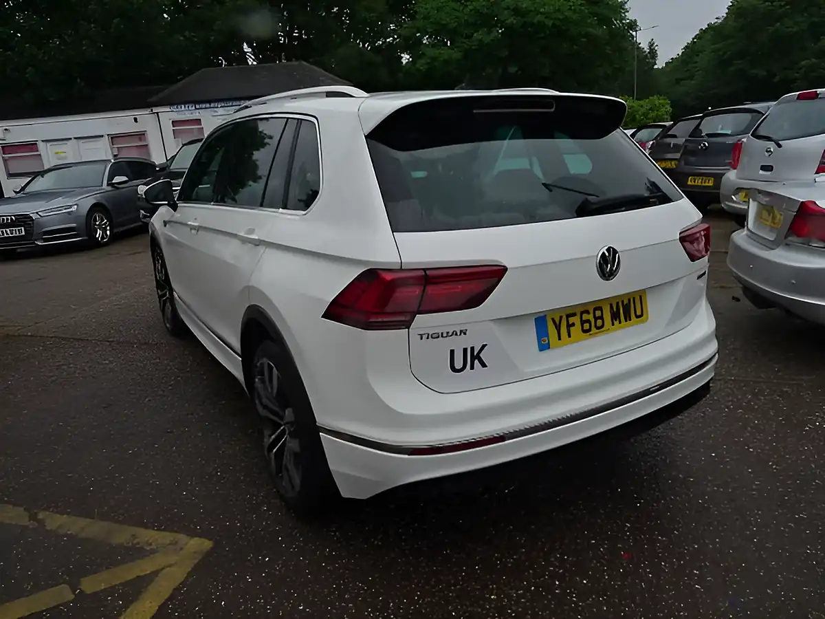 Used 2018 Volkswagen Tiguan R-Line White - Interior and Exterior details 11