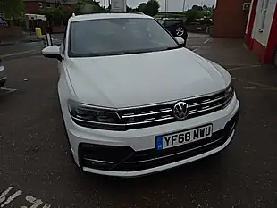 Used 2018 Volkswagen Tiguan R-Line White - Interior and Exterior details 12
