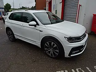 Used 2018 Volkswagen Tiguan R-Line White - Interior and Exterior details 8
