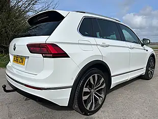Used 2018 Volkswagen Tiguan R-Line White - Interior and Exterior details 11