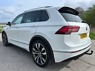 Used 2018 Volkswagen Tiguan R-Line White - Interior and Exterior details 12