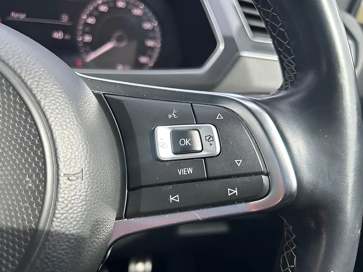 Used 2018 Volkswagen Tiguan R-Line White - Interior and Exterior details 19