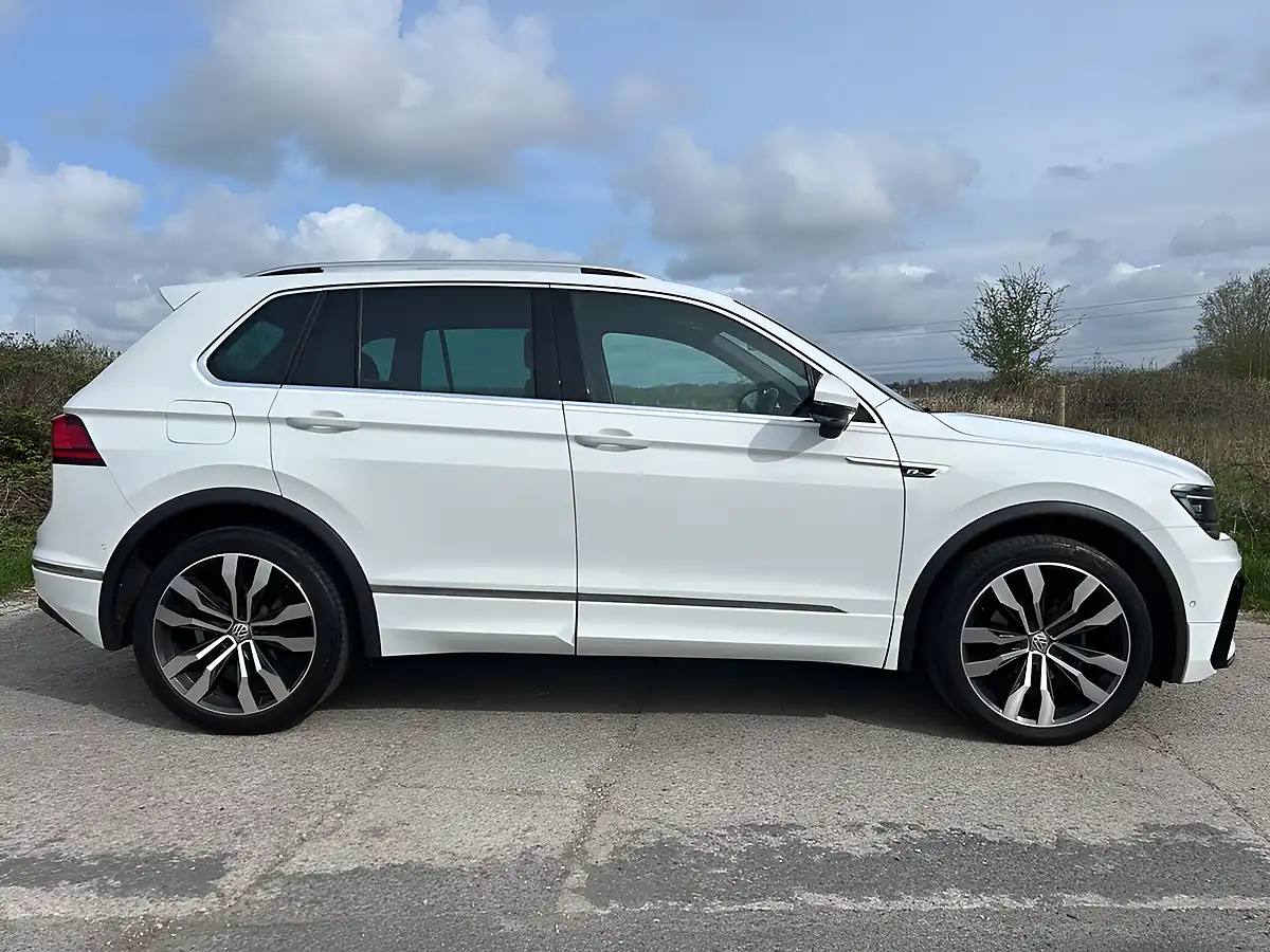 Used 2018 Volkswagen Tiguan R-Line White - Interior and Exterior details 2