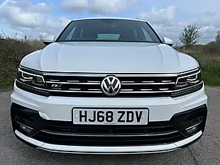 Used 2018 Volkswagen Tiguan R-Line White - Interior and Exterior details 7