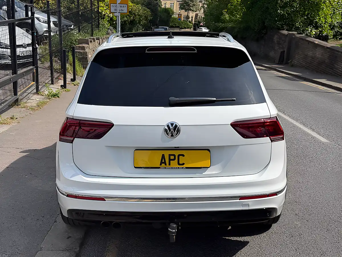 Used 2018 Volkswagen Tiguan R-Line White - Interior and Exterior details 10