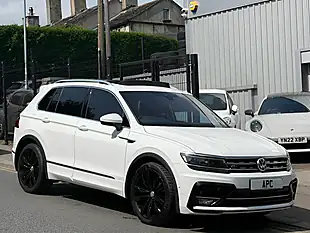 Used 2018 Volkswagen Tiguan R-Line White - Interior and Exterior details 11
