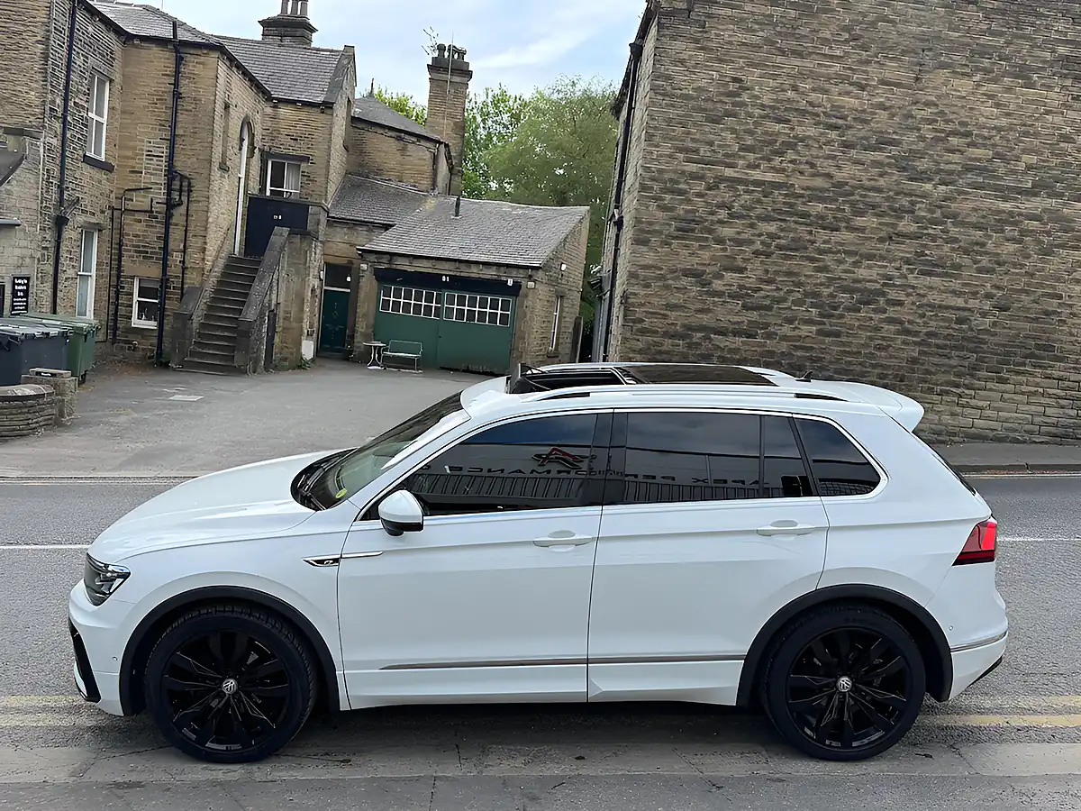 Used 2018 Volkswagen Tiguan R-Line White - Interior and Exterior details 12