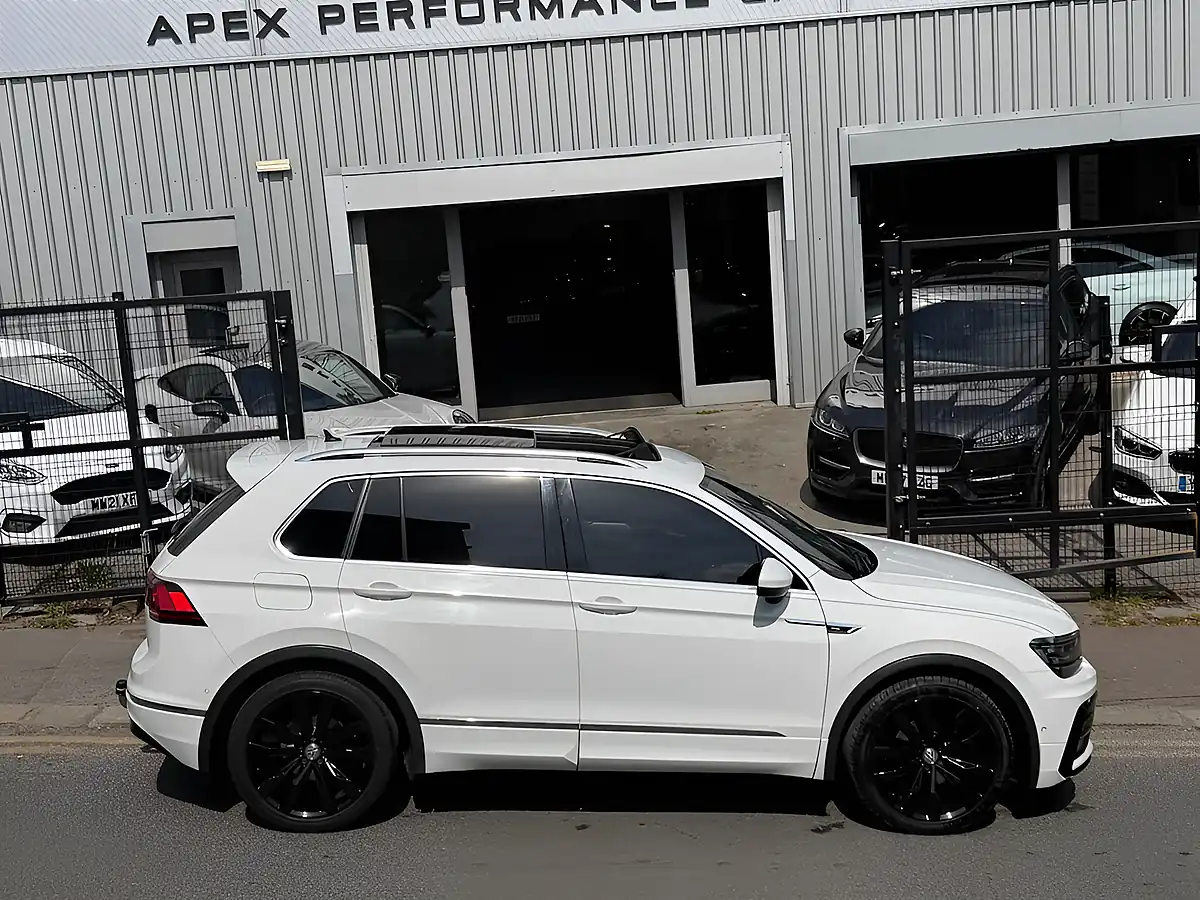 Used 2018 Volkswagen Tiguan R-Line White - Interior and Exterior details 14