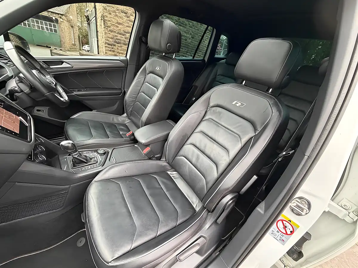 Used 2018 Volkswagen Tiguan R-Line White - Interior and Exterior details 17