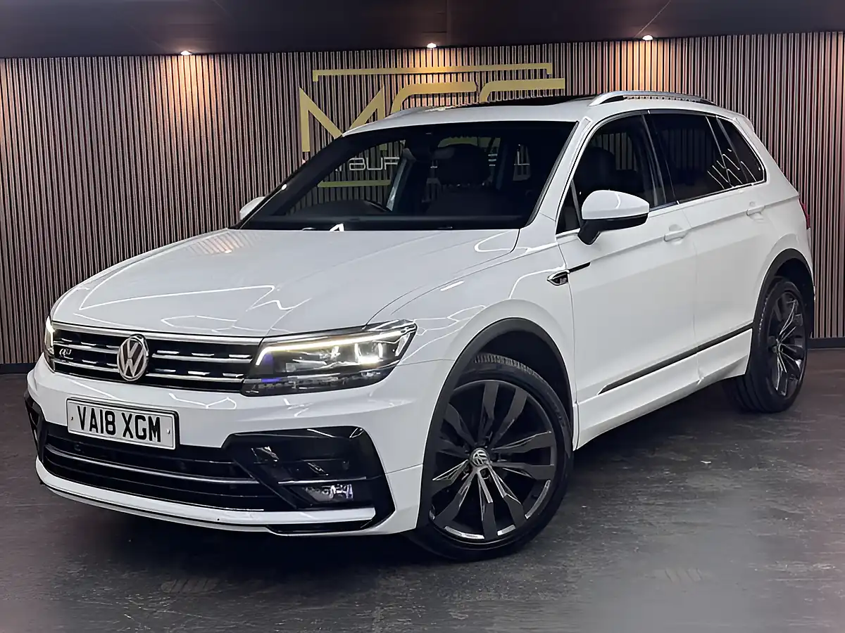 Used 2018 Volkswagen Tiguan R-Line White - Front View