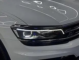 Used 2018 Volkswagen Tiguan R-Line White - Interior and Exterior details 12