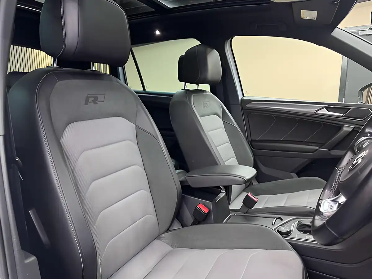 Used 2018 Volkswagen Tiguan R-Line White - Interior and Exterior details 17